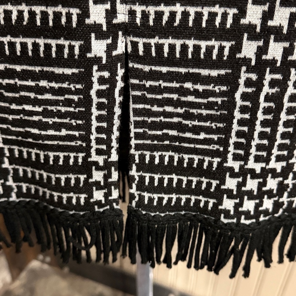 Nina Leonard Black and White Geometric Pencil Skirt - Picture 3 of 5